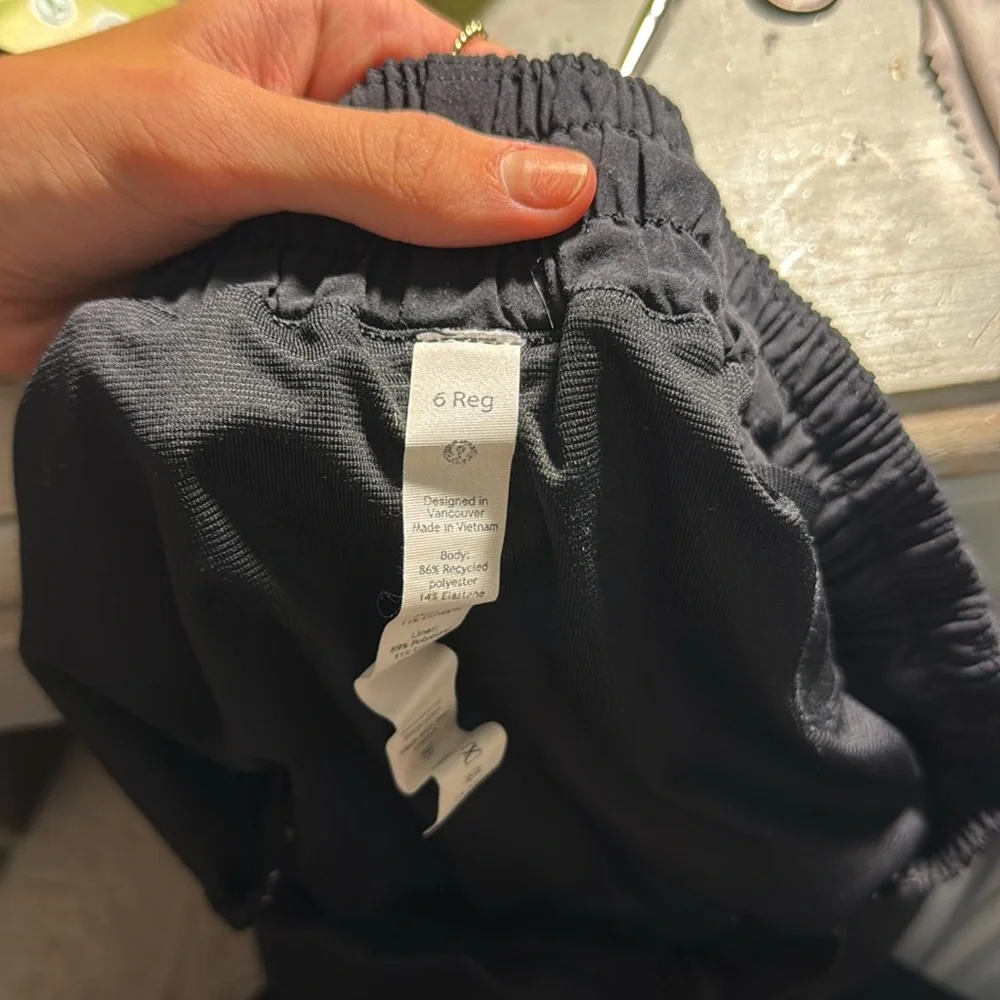 lululemon - Picture 3 of 3